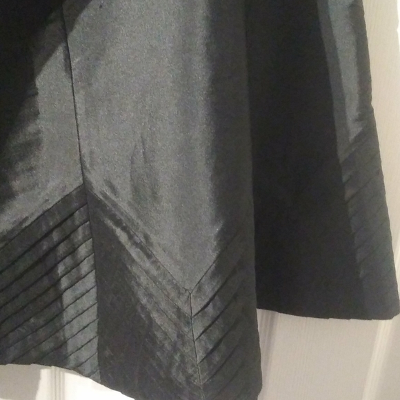 Skirt - Picture 4 of 4